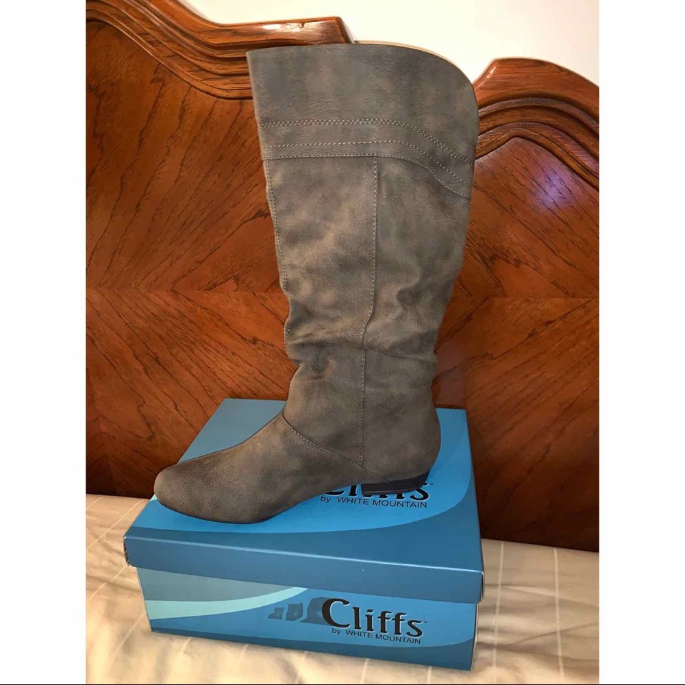 NWT Gray Slouch Boots 🆕
